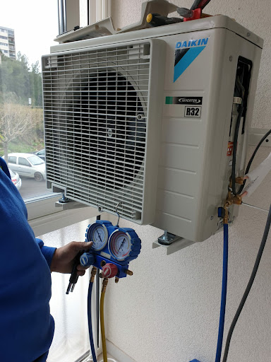 AC Fluide - installation panneaux solaires et pompes à chaleur PAC air/eau Avignon