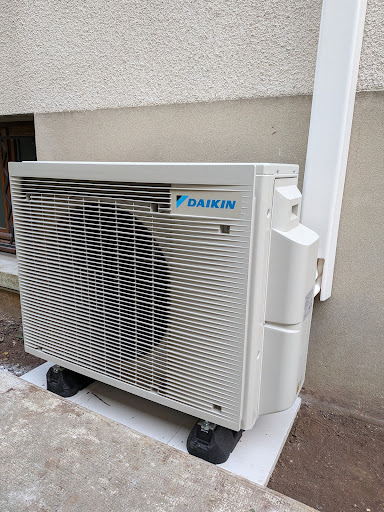 ❄️ CLIMPROTECH - Installation / Maintenance Pompe à chaleur - Climatisation PAC air/eau Évry-Courcouronnes