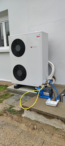 PCM Habitat Plomberie Chauffage Pompe à chaleur Lorient PAC air/eau Lanester