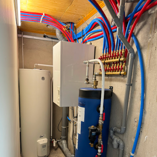 PRIEUR - FOURNISSEUR DE SYSTEMES DE CHAUFFAGE - CLIMATISATION - SOLAIRE - THERMIQUE & PHOTOVOLTAIQUE - VENTILATION PAC air/eau Montauban