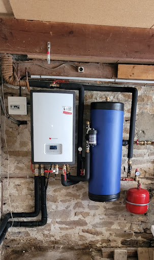 Chauffagiste Izi confort, filiale EDF PAC air/eau Plabennec