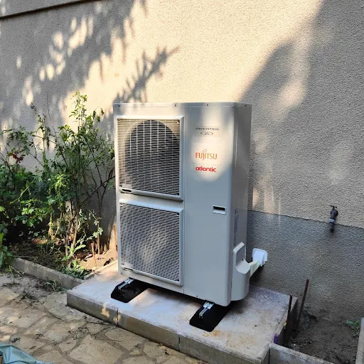 PRJ energies Pompe à chaleur Climatisation Chauffagiste PAC air/eau Riom