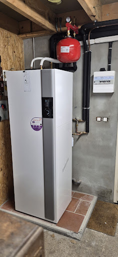ENER SOLUTIONS RGE POMPE A CHALEUR, BALLON THERMODYNAMIQUE ET PANNEAUX SOLAIRE PHOTOVOLTAIQUE PAC air/eau Saint-André-des-Eaux