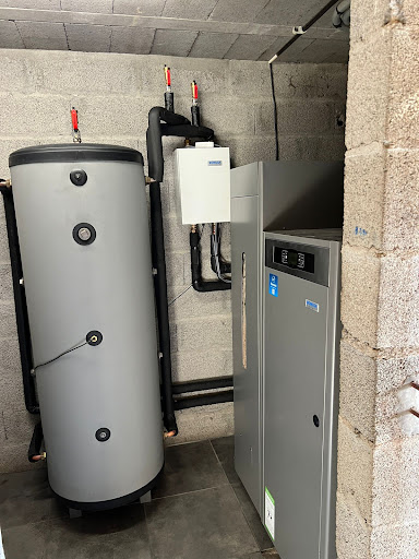 Hep Rénovation – Plombier, Électricien, Carreleur, Peintre PAC air/eau Saint-Philibert-de-Grand-Lieu